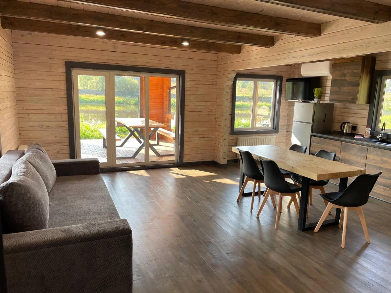 Guesthouse On The Lake With Bathhouse 70 Km From Kiev Makariv Exterior photo