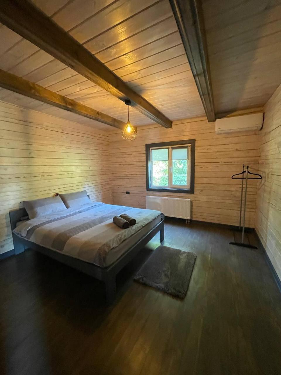 Guesthouse On The Lake With Bathhouse 70 Km From Kiev Makariv Exterior photo