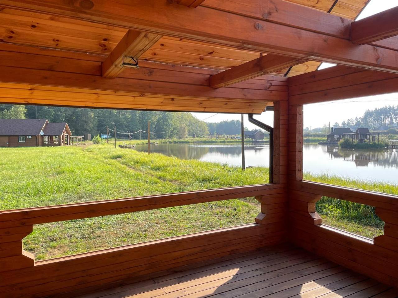 Guesthouse On The Lake With Bathhouse 70 Km From Kiev Makariv Exterior photo