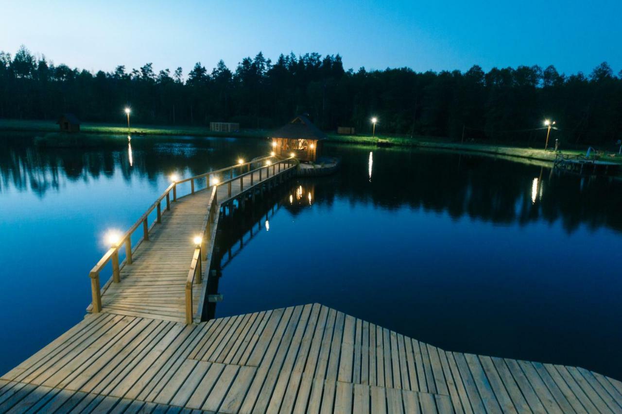 Guesthouse On The Lake With Bathhouse 70 Km From Kiev Makariv Exterior photo
